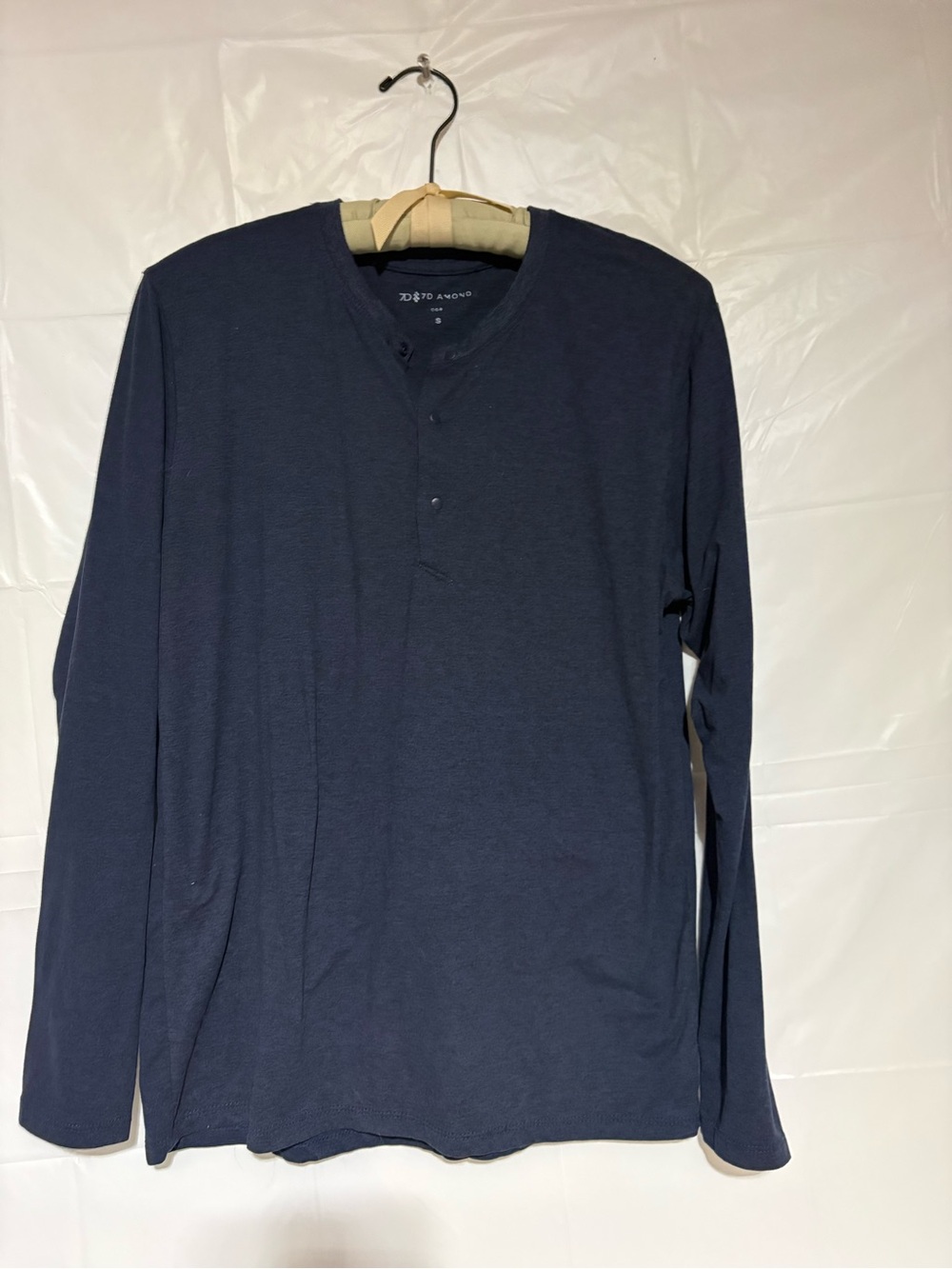 7 Diamonds Men's Long-Sleeve Henley in Navy Blue